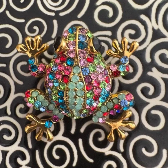 Colorful Rhinestone Frog Brooch - Picture 4 of 12